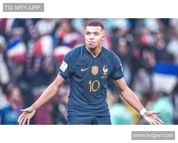 姆巴佩在最新比赛中上演惊艳表现 全场高光瞬间精彩回顾